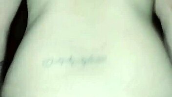 Preñandome el vecino dandole sentadillas sensuales exquisitas corridas dentro