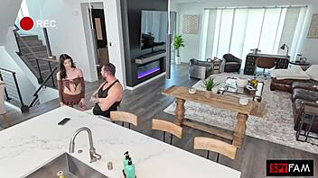 Spyfam Ill Suck Your Cock Just Dont Tell The Parents Bella Nova Bribes Stepbro To Keep New Tat Secret