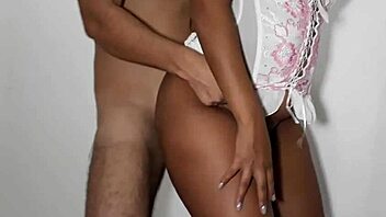 novinha giving her ass 😏