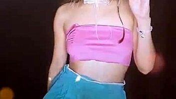 Bonneyuwu Says, 'Sucking Lollipop Feels Amazing'