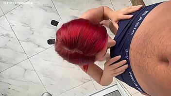 I called the maid to clean, she sucked dick instead