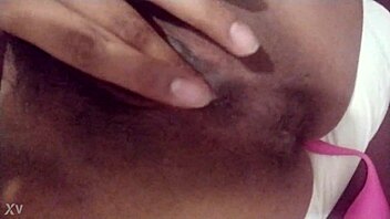 Me Masturbo La Panochita Para Que Comentén Cosas Ricas Mientras Mi Esposo Trabaja!