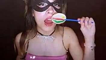 Bonneyuwu Says, 'Sucking Lollipop Feels Amazing'