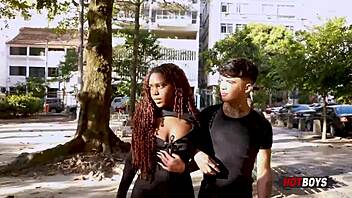 dei junto do meu amigo pro meu namorado