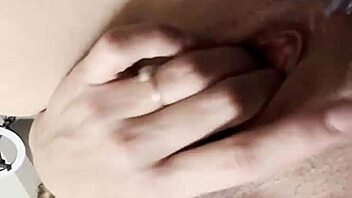 mira como me dejan caliente mandandome con todas sus vergas