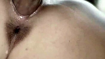 Jeg vil hoppe på hans pik til jeg skriger i orgasme