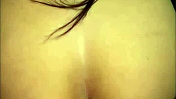 صاحب جوزى العرص طول مانا قاعدة عينه على طيازى و دخل عليا الاوضة قطع شفايفى بوس سيحنى و فشخ كسمى نيك