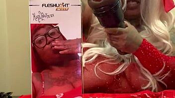 Spreading Pussy For 2025.