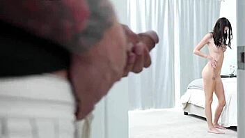 Spyfam Ill Suck Your Cock Just Dont Tell The Parents Bella Nova Bribes Stepbro To Keep New Tat Secret