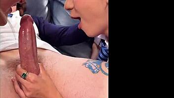 Biancas storbbrystede veninder melker kærestens hårde pik i gruppe