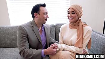Muslim girl meets American guy for a hookup