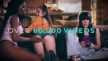 Stacked Blonde Milfs Christie Stevens, London River, And Dee Williams In Passionate Lesbian 3-Way On Girlsway