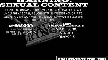 Teen loves huge cocks! 😍