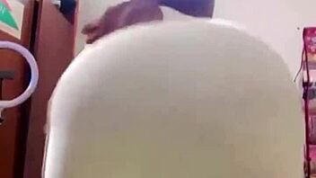 tante sange fucks kontol gede in bokep indonesia.