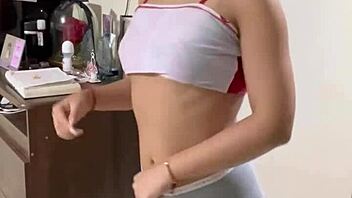 hot woman with big ass and tits in amateur sex scene