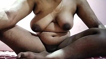 Hot Girl Masturbates Watching Sexy Video!