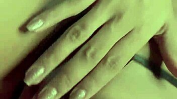 nooooooov inha gostosa 19 anos primeira vez chupa rola greluda roseredvip