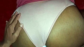 eating that tight pussy of the evangelical wife with a tampon in place