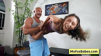 petite teen enjoys pussy pump