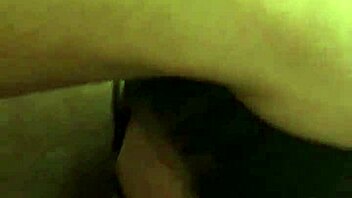 Want thick married chick to suck your cock?