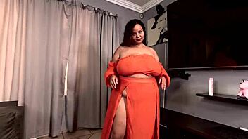 BBW with big ass and tits tries on lingerie 😍