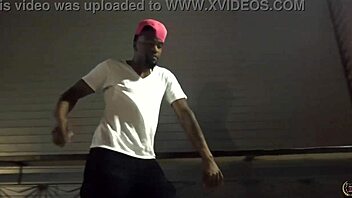 Cameron Skye Gets Hornier As Rome Major Fucks Her Public Pussy Deep