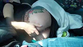 sexy latina blows her boyfriend on the bus to medellin