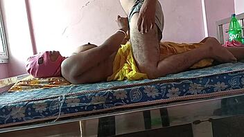 Desi Indian Housewife's Quick Hardcore Fucking Session