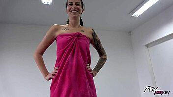 Skinny whore craves fat cock in her cunt and mouth! 🍆