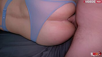 Left Alone in Friend's MILF Bed, I Fucked Her Ass, Cum Flowed Out Satisfyingly.