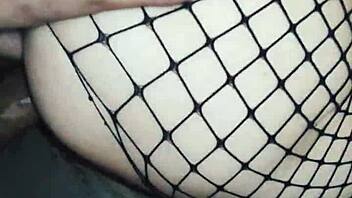 Milf wife tries with husband's friend