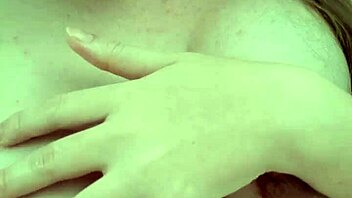 i'm pregnant and masturbatin' my pussy so good