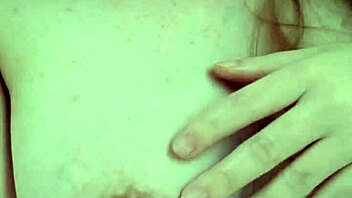 i'm pregnant and masturbatin' my pussy so good