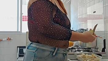 Watch me do a live with shorts stuffed in my ass for fun 😈