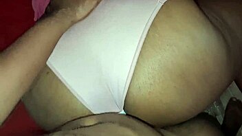 eating that tight pussy of the evangelical wife with a tampon in place