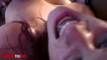 Wild MILF pushes cum from her ass after threeway anal 😈