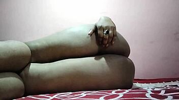 Hot Girl Masturbates Watching Sexy Video!