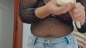 Watch me do a live with shorts stuffed in my ass for fun 😈