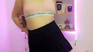 Brazilian girl dances funk intensely