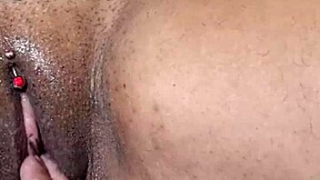 Pov aquela gozada na buceta que eu adoro o safado ainda me fez gozar bem gostoso fazendo fisting