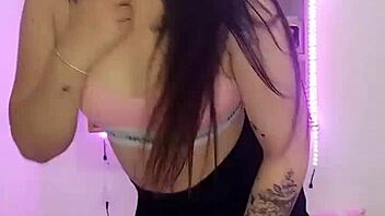 Brazilian girl dances funk intensely