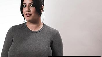 sarah arabic shows women orgasming with big natural tits!