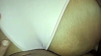 eating that tight pussy of the evangelical wife with a tampon in place