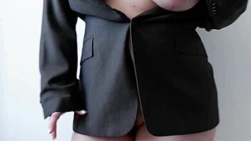 big boobs bbw masturbates hairy pussy