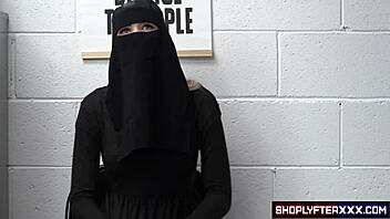 I can't believe shoplyfterxxx has delilah day caught shoplifting, officer justin magnum confronts her in the back with footage!