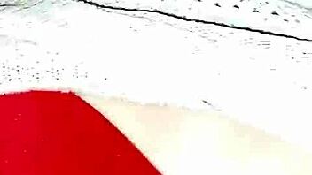 Seks kasar hardcore bikin milf Arab Indonesia klepek-klepek!