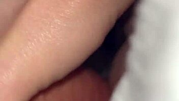 i'm a housewife with tiny pussy lovin big cock