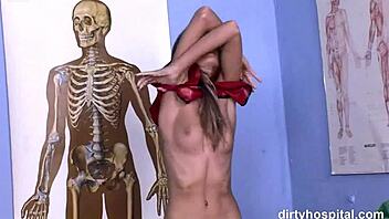 doctor gives best pussy exam to patient