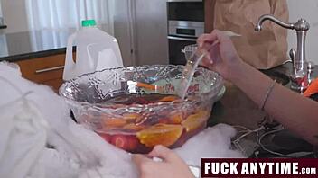 The freeuse ghost with hot teen