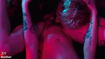 threesome feet addict acidalia mad maxxx & rotten venus